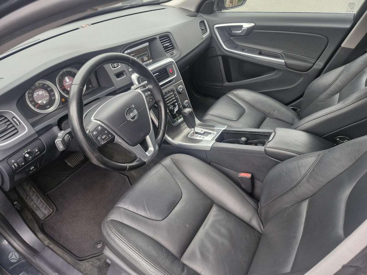 Volvo V60, 2.4 l., universalas