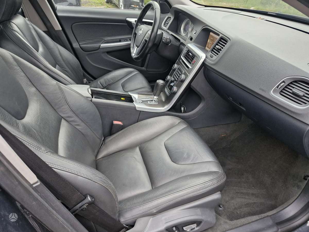 Volvo V60, 2.4 l., Универсал
