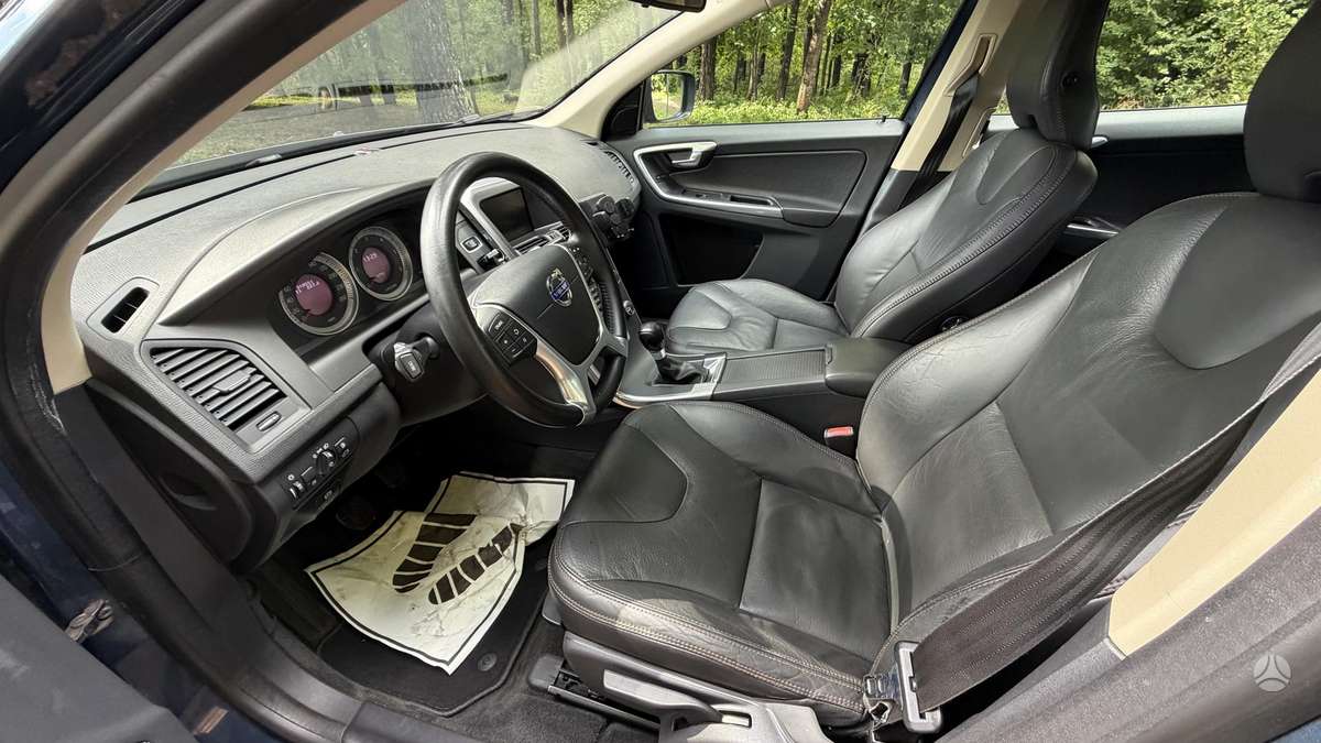 Volvo XC60 - 8