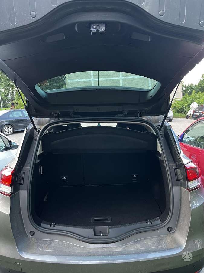 Renault Scenic - 10