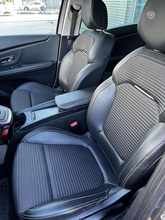 Renault Scenic - 12