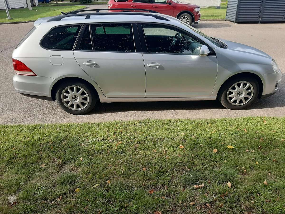 Volkswagen Golf - 4