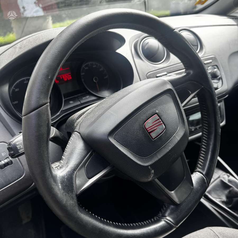 SEAT Ibiza - 10