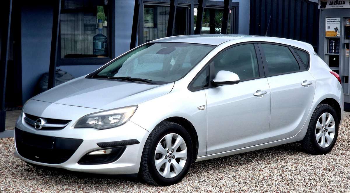 Opel Astra, 1.6 l., Хэтчбек