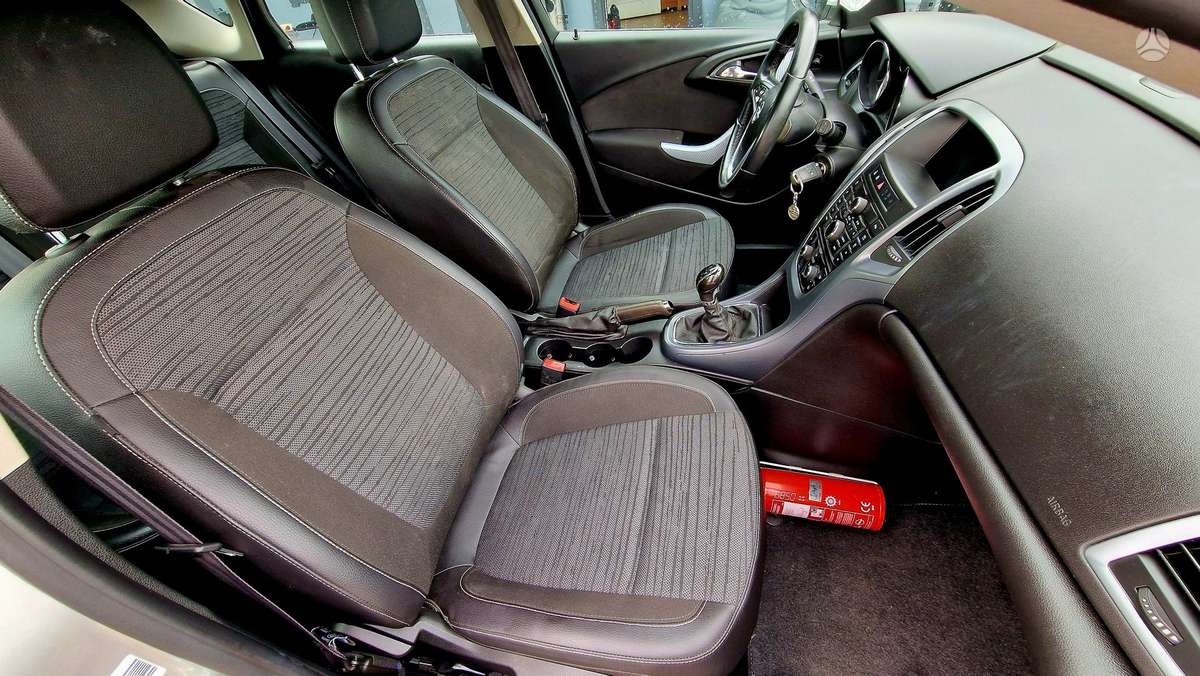 Opel Astra, 1.6 l., Хэтчбек