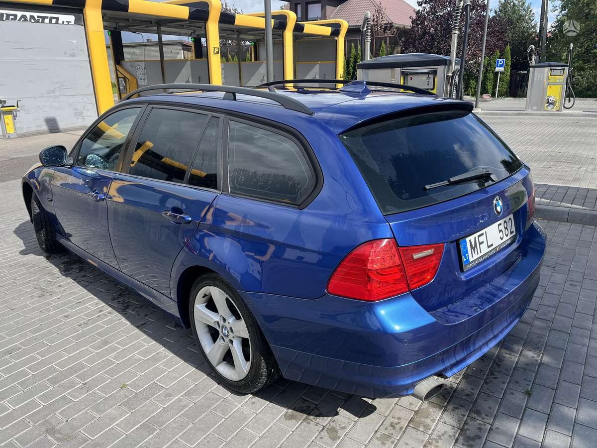 BMW 320, 2.0 l., wagon