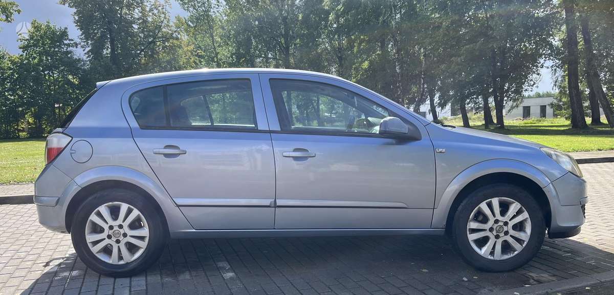 Opel Astra, 1.7 l., Хэтчбек