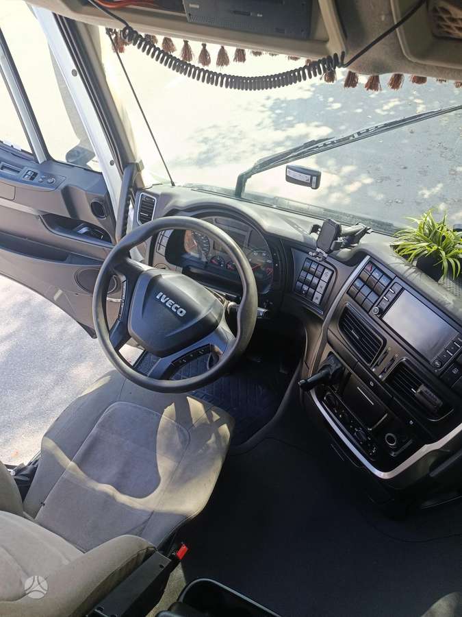Iveco Stralis, double sleeper