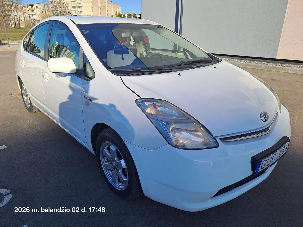 Toyota Prius - 1
