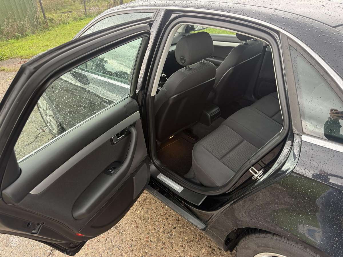 Audi A4, 2.0 l., sedanas