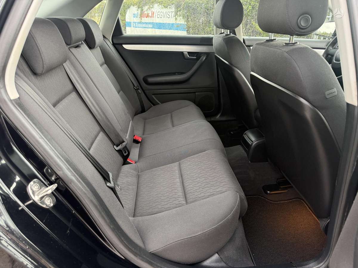 Audi A4, 2.0 l., Седан