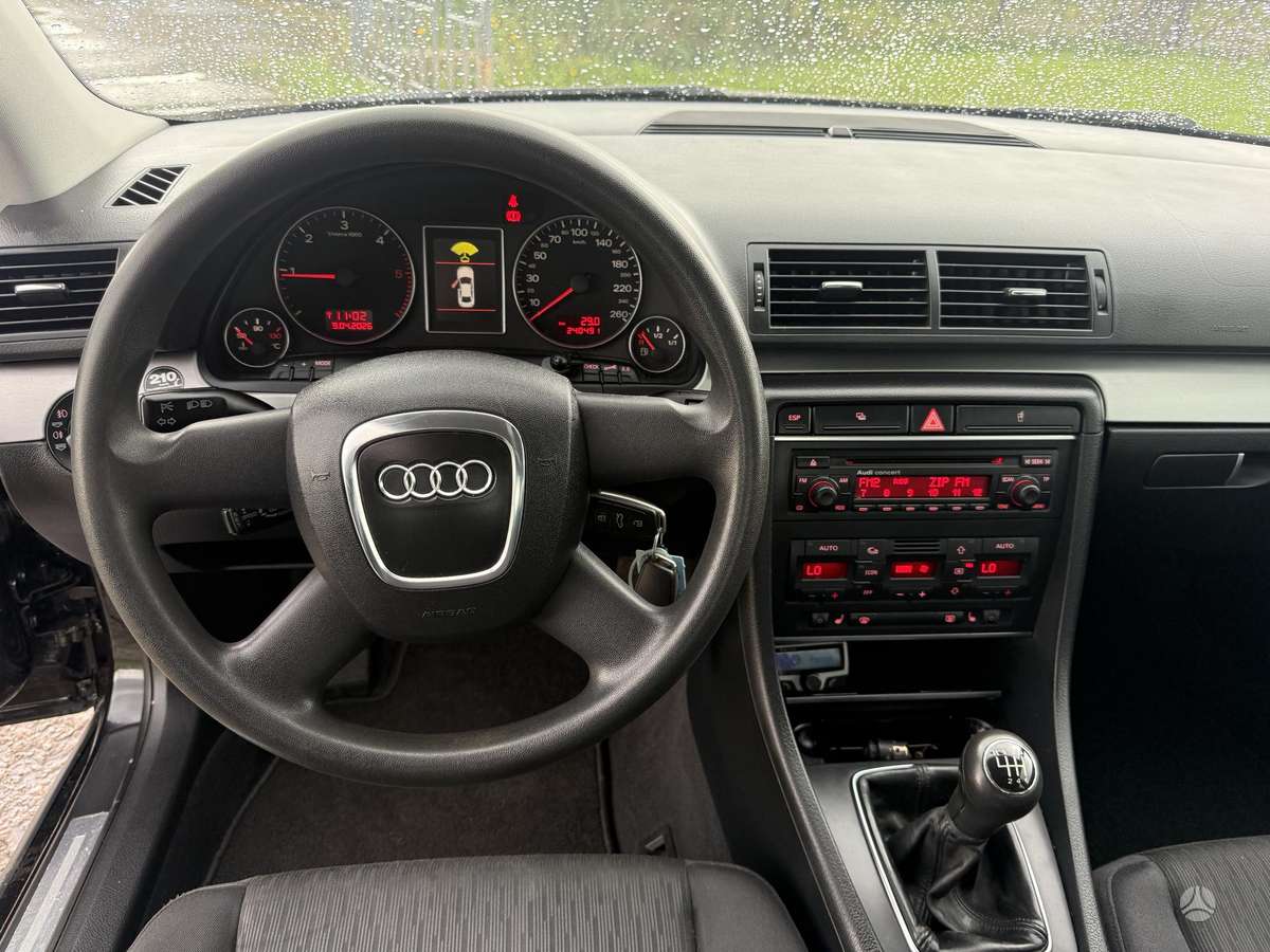 Audi A4, 2.0 l., sedanas