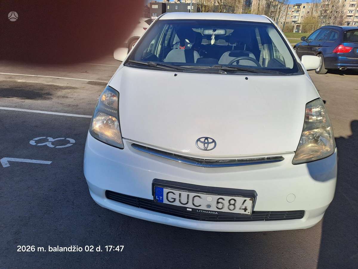 Toyota Prius - 8
