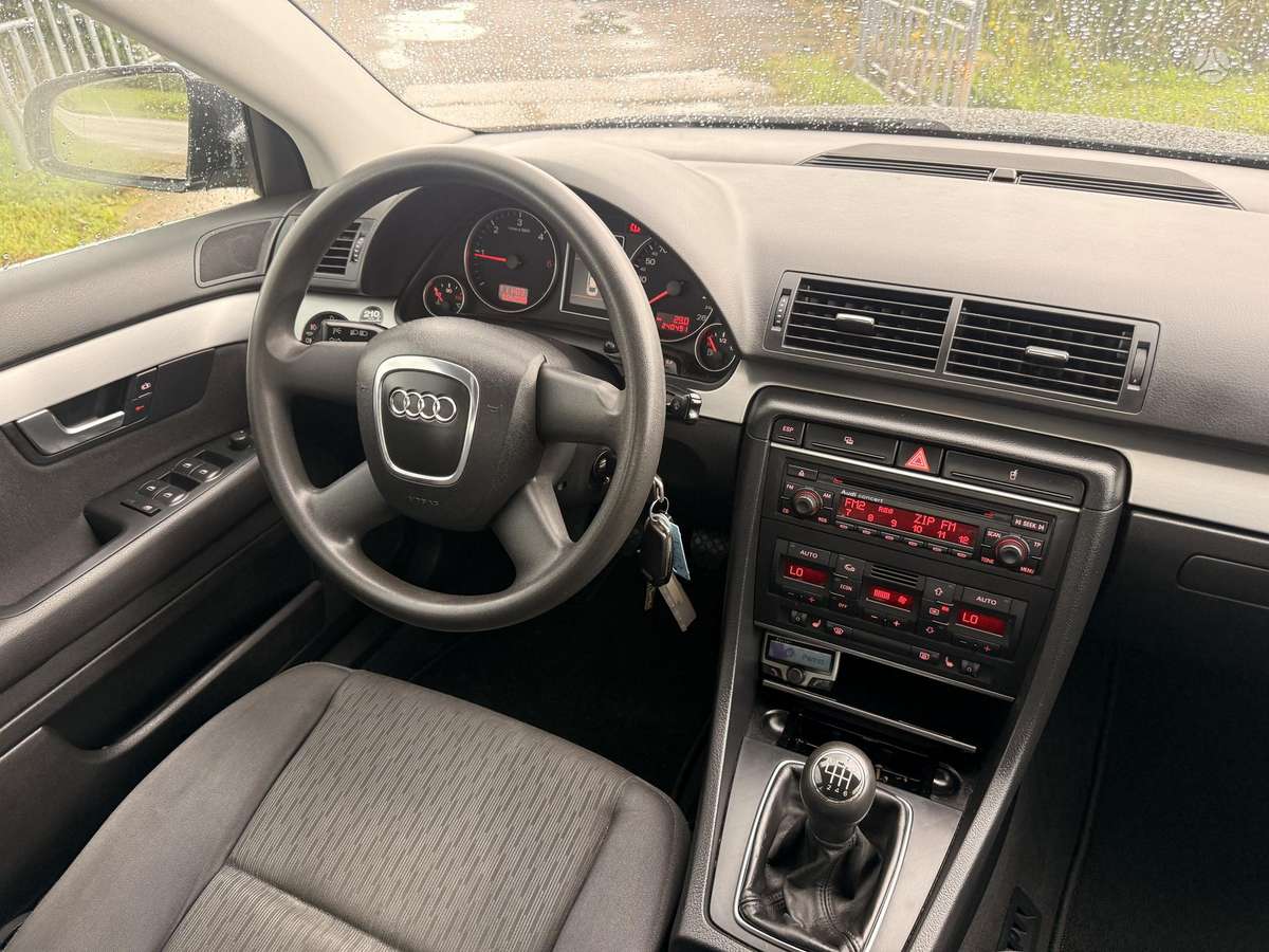 Audi A4, 2.0 l., sedanas