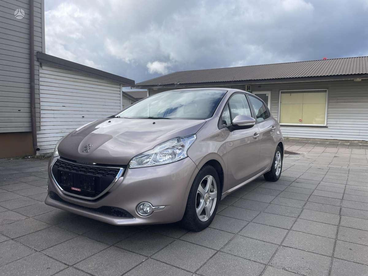 Peugeot 208 - 3