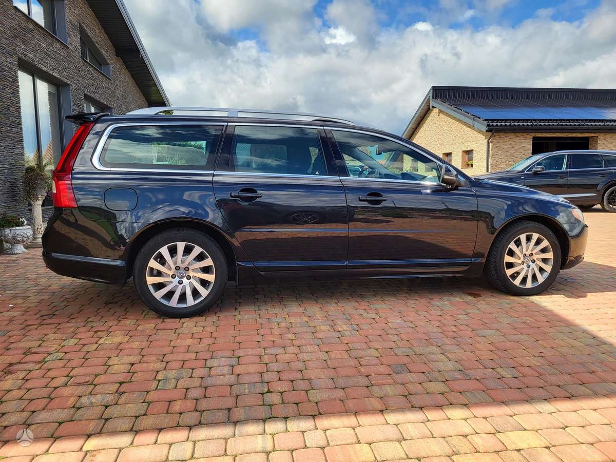 Volvo V70, 2.0 l., Универсал
