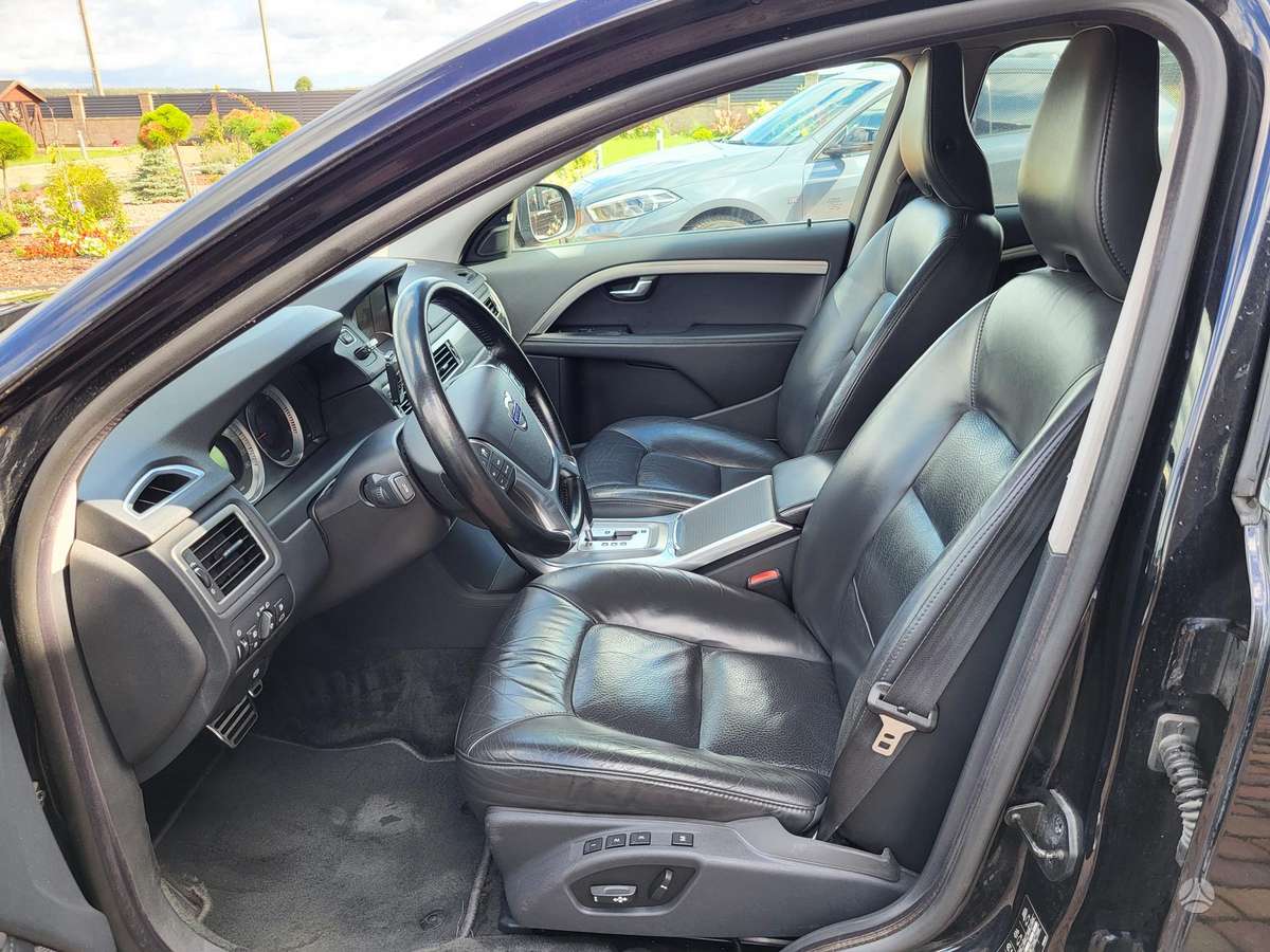 Volvo V70, 2.0 l., Универсал