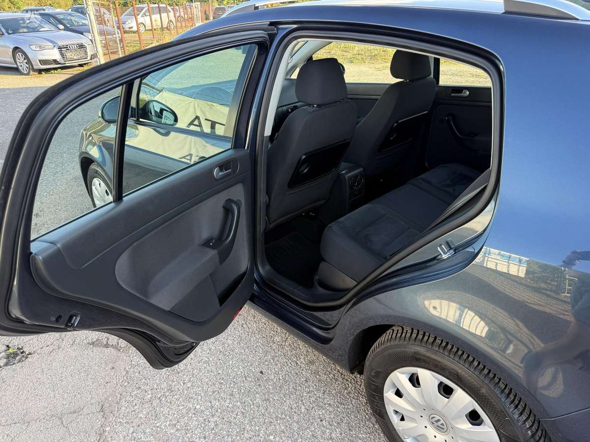 Volkswagen Golf Plus - 9