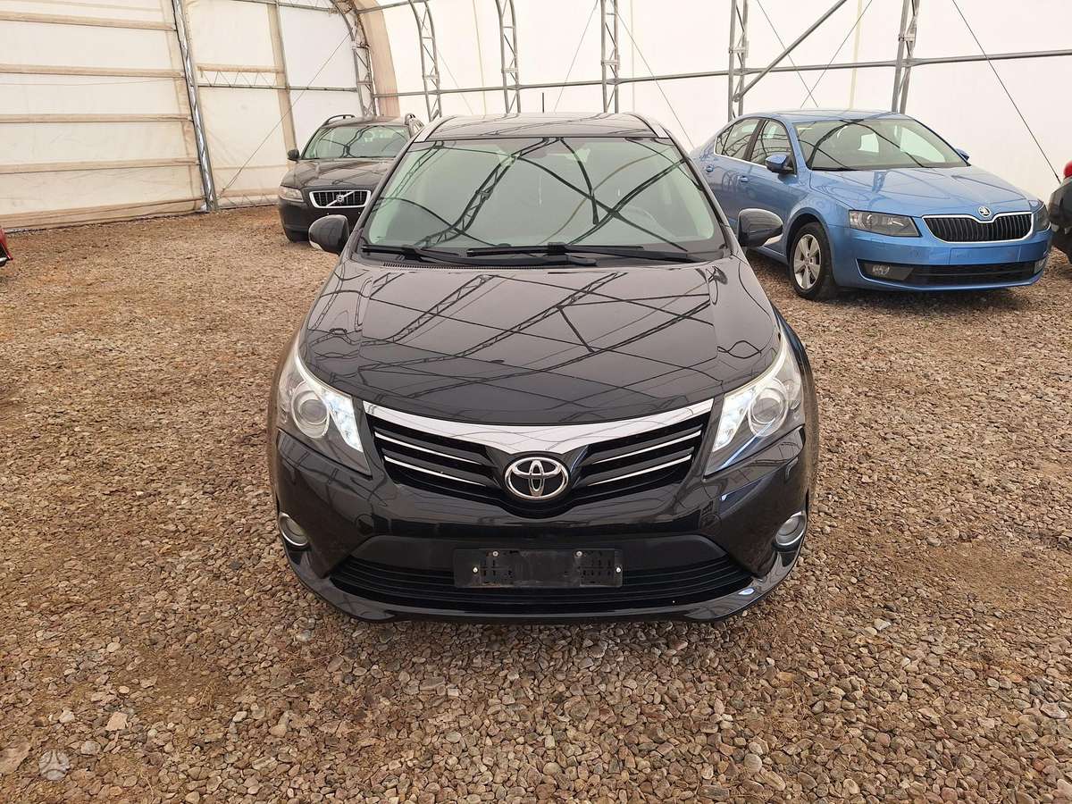 Toyota Avensis - 8