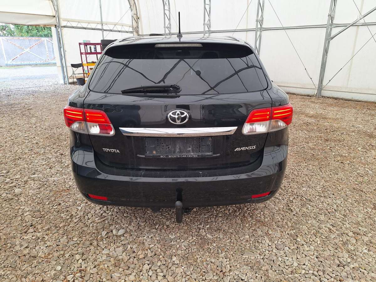 Toyota Avensis - 4