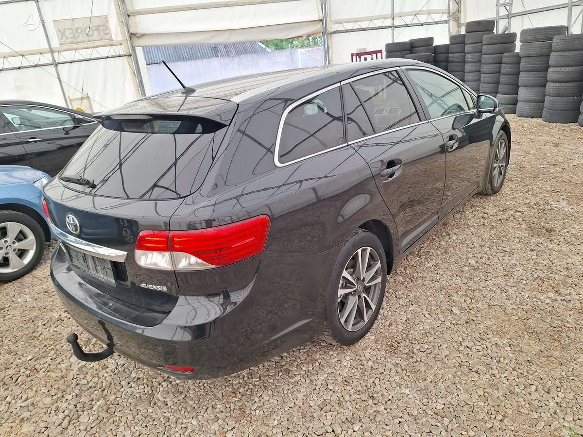 Toyota Avensis - 5