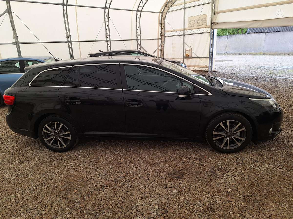 Toyota Avensis - 6
