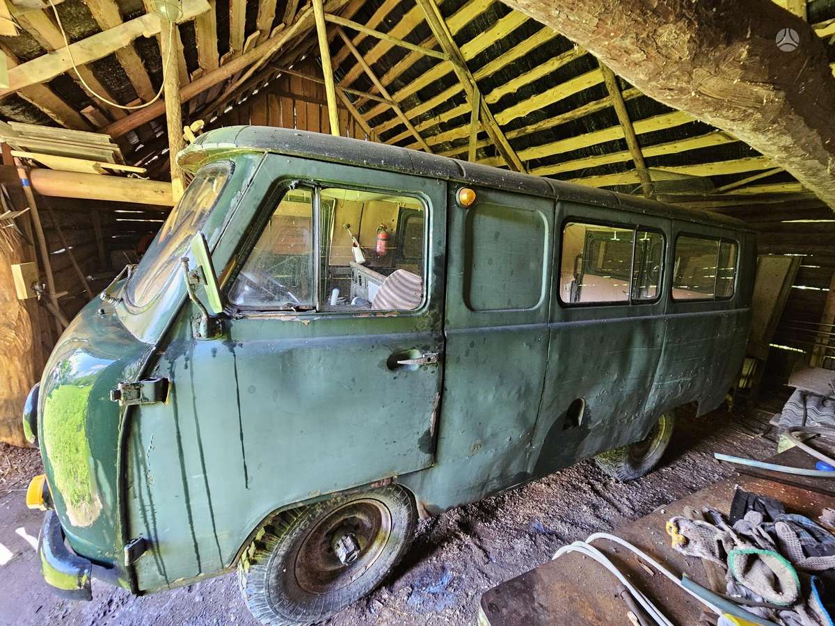 UAZ 452, 2.5 l., mpv / minivan