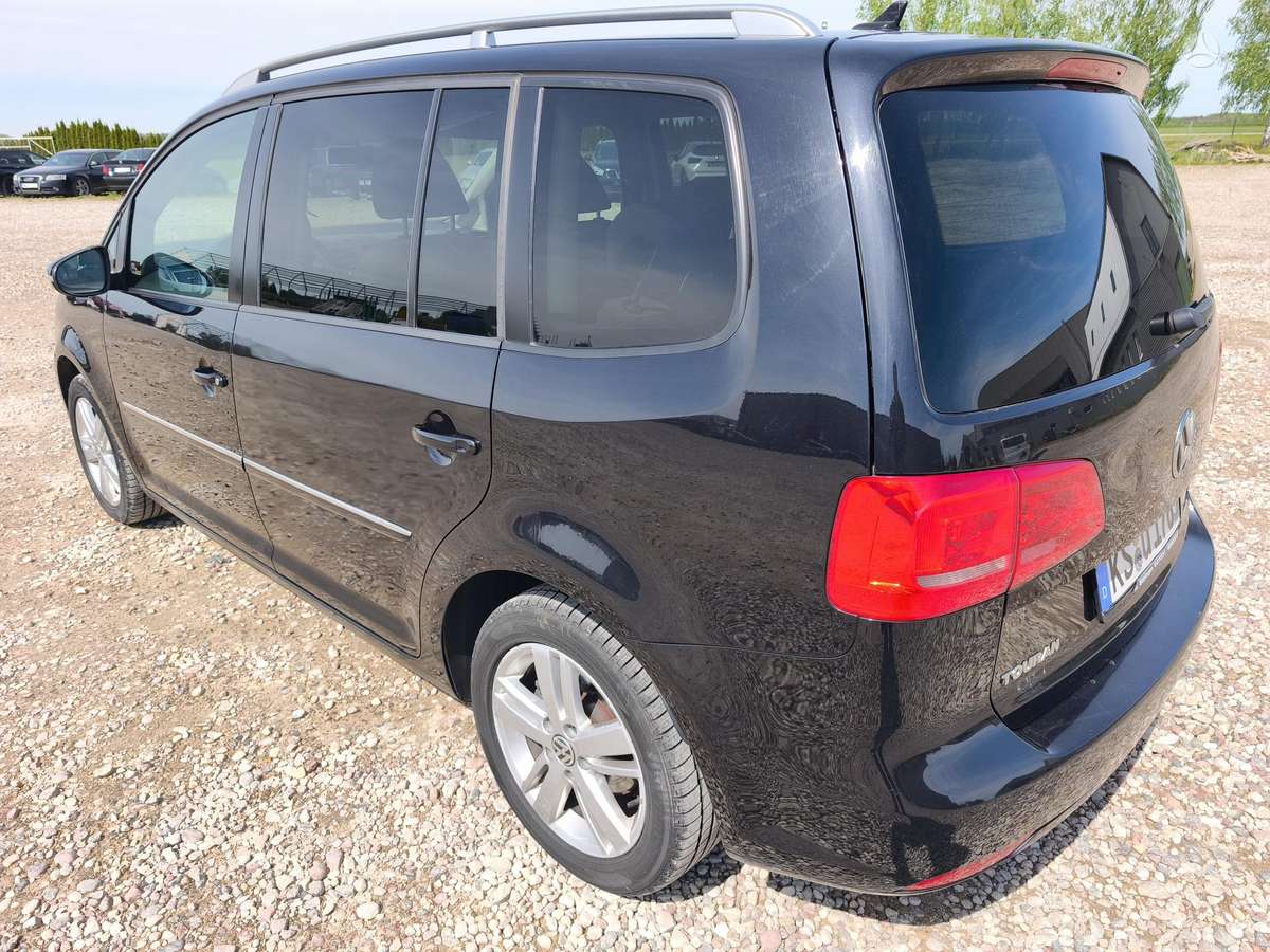 Volkswagen Touran - 3