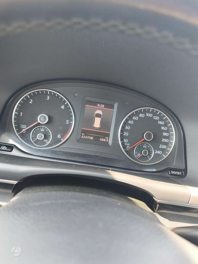 Volkswagen Touran - 5