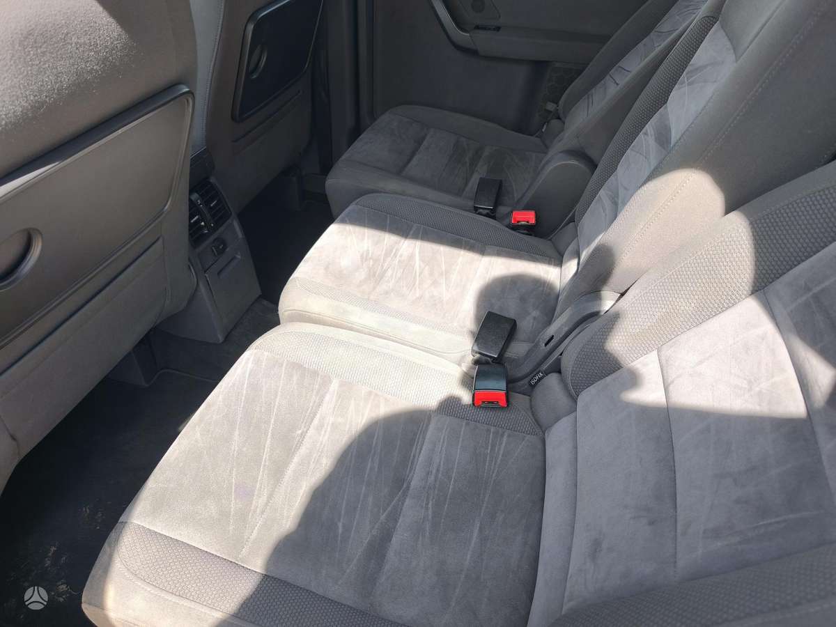 Volkswagen Touran - 7