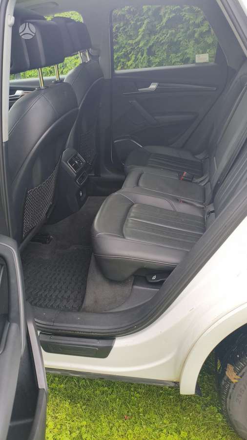 Audi Q5, 2.0 l., mpv / minivan