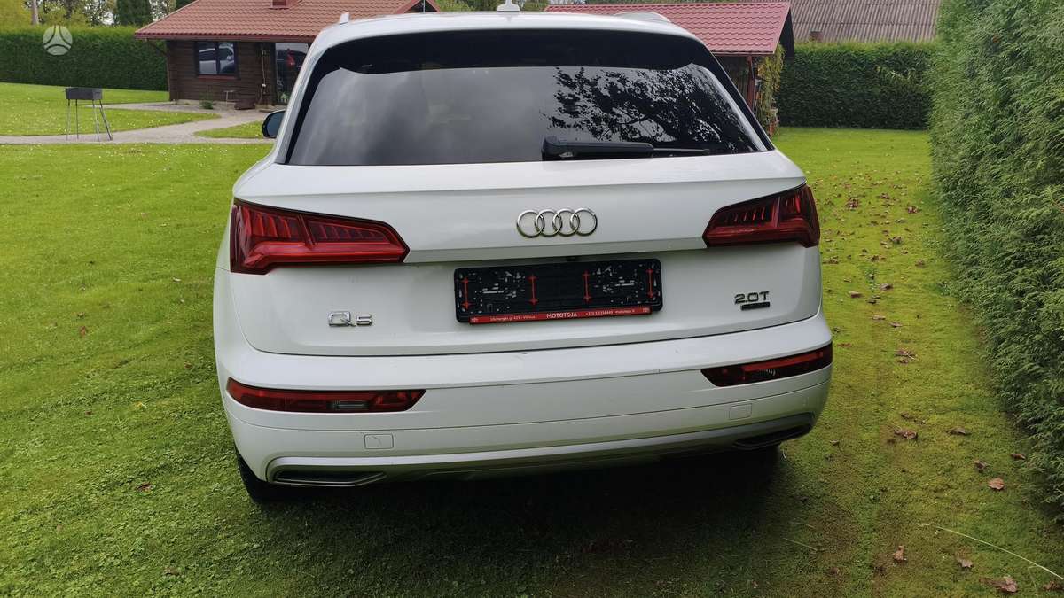 Audi Q5, 2.0 l., mpv / minivan