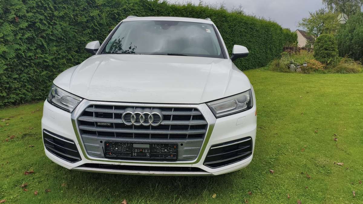 Audi Q5, 2.0 l., Минивэн