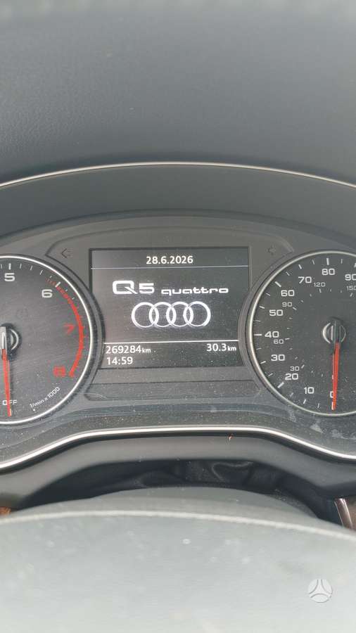 Audi Q5, 2.0 l., Минивэн