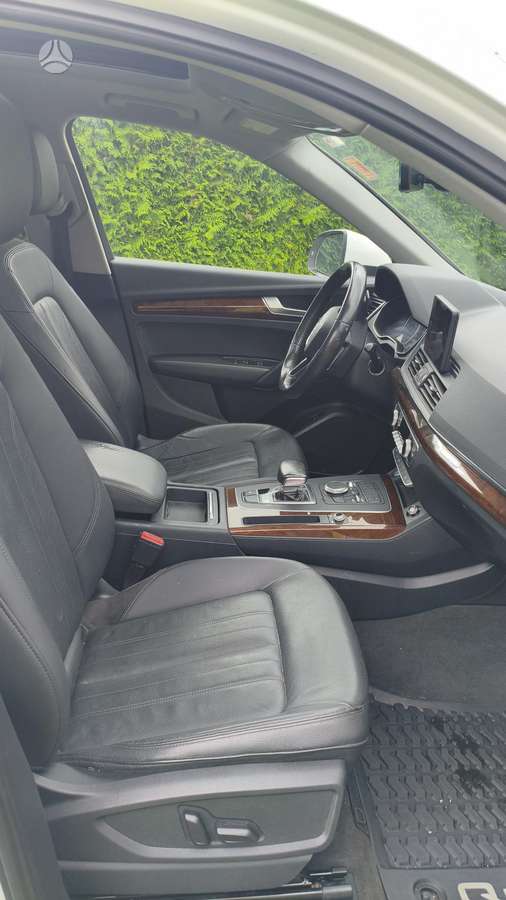 Audi Q5, 2.0 l., mpv / minivan