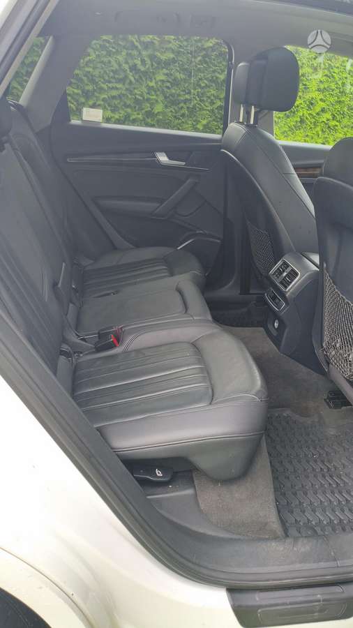 Audi Q5, 2.0 l., Минивэн