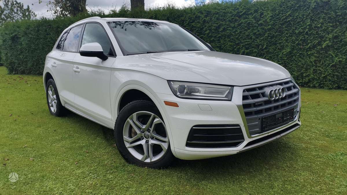 Audi Q5, 2.0 l., Минивэн