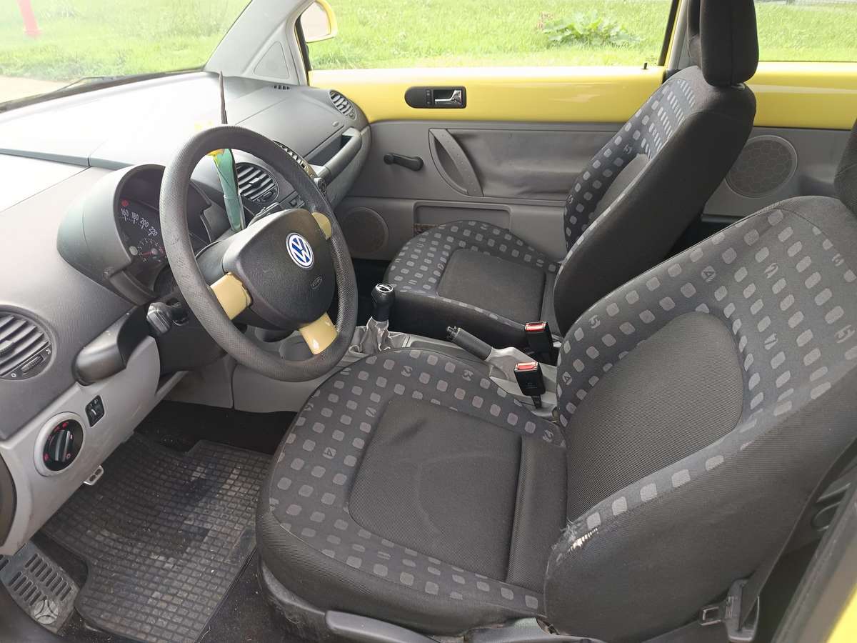 Volkswagen Beetle - 7