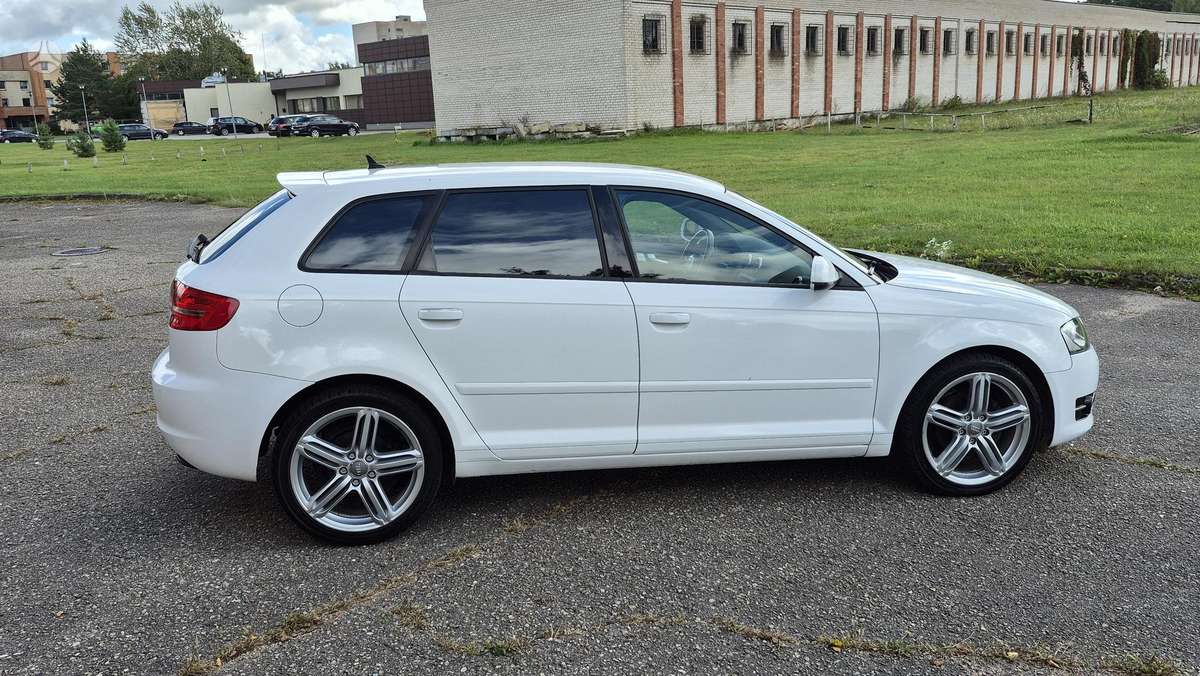 Audi A3, 2.0 l., Хэтчбек