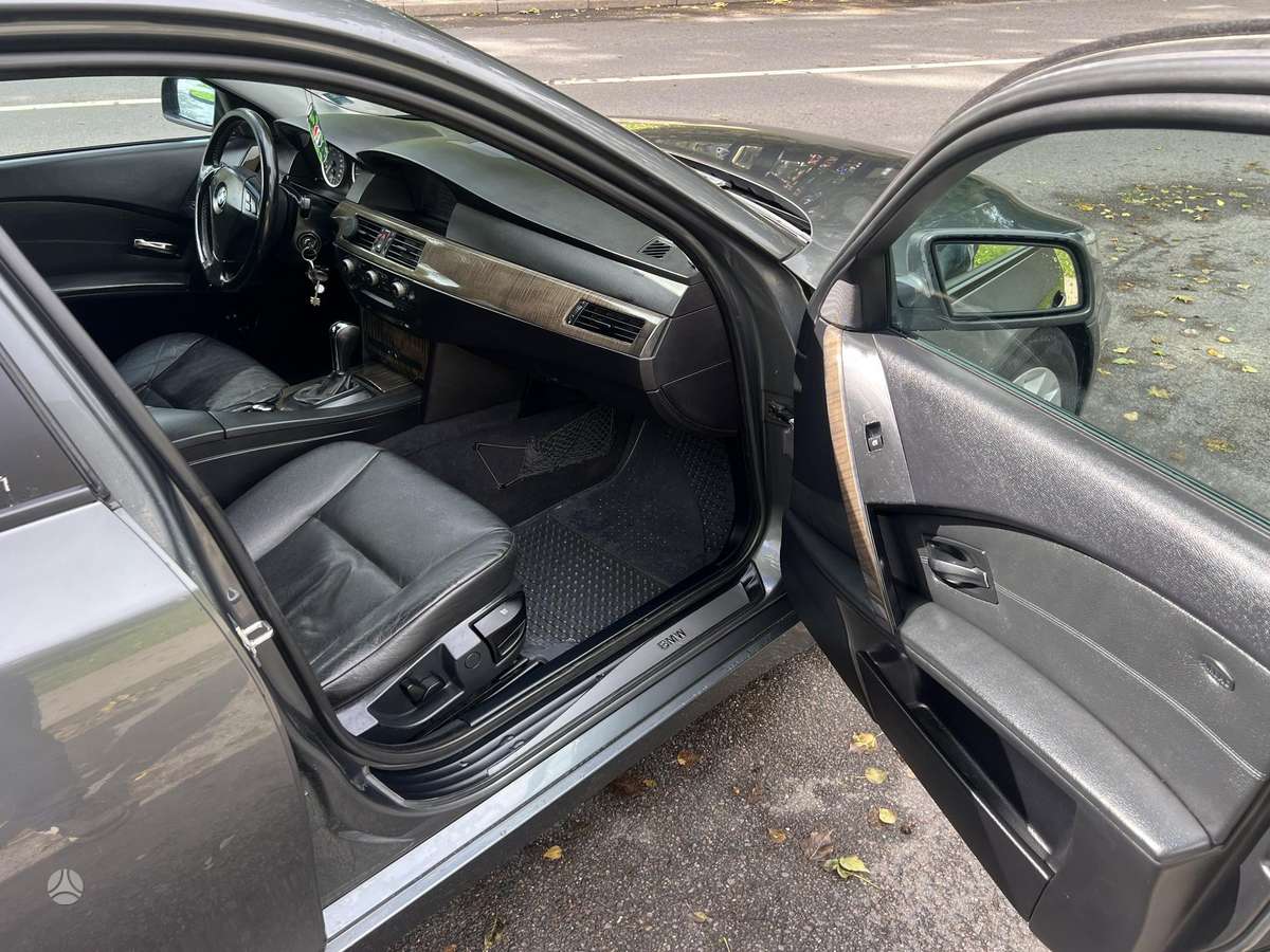 BMW 525, 2.5 l., Универсал