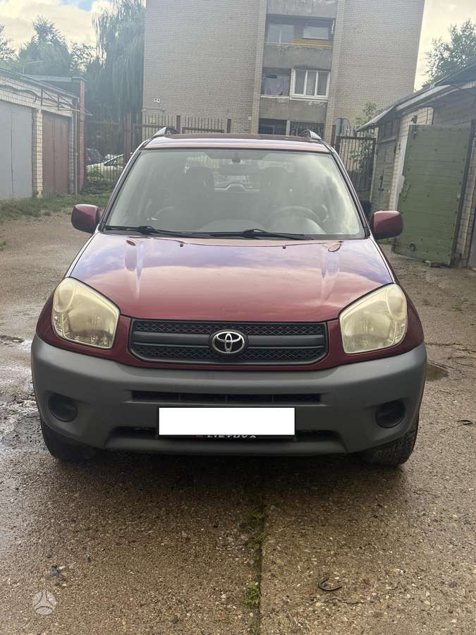 Toyota RAV4 - 1