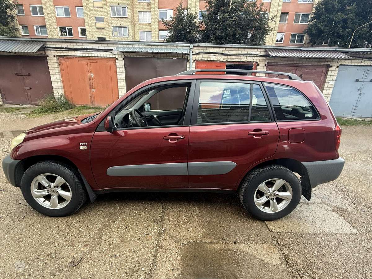 Toyota RAV4 - 2