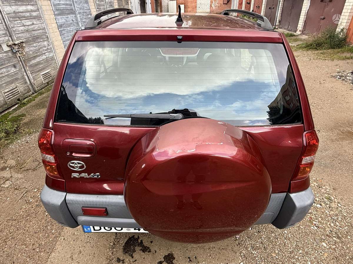 Toyota RAV4 - 3