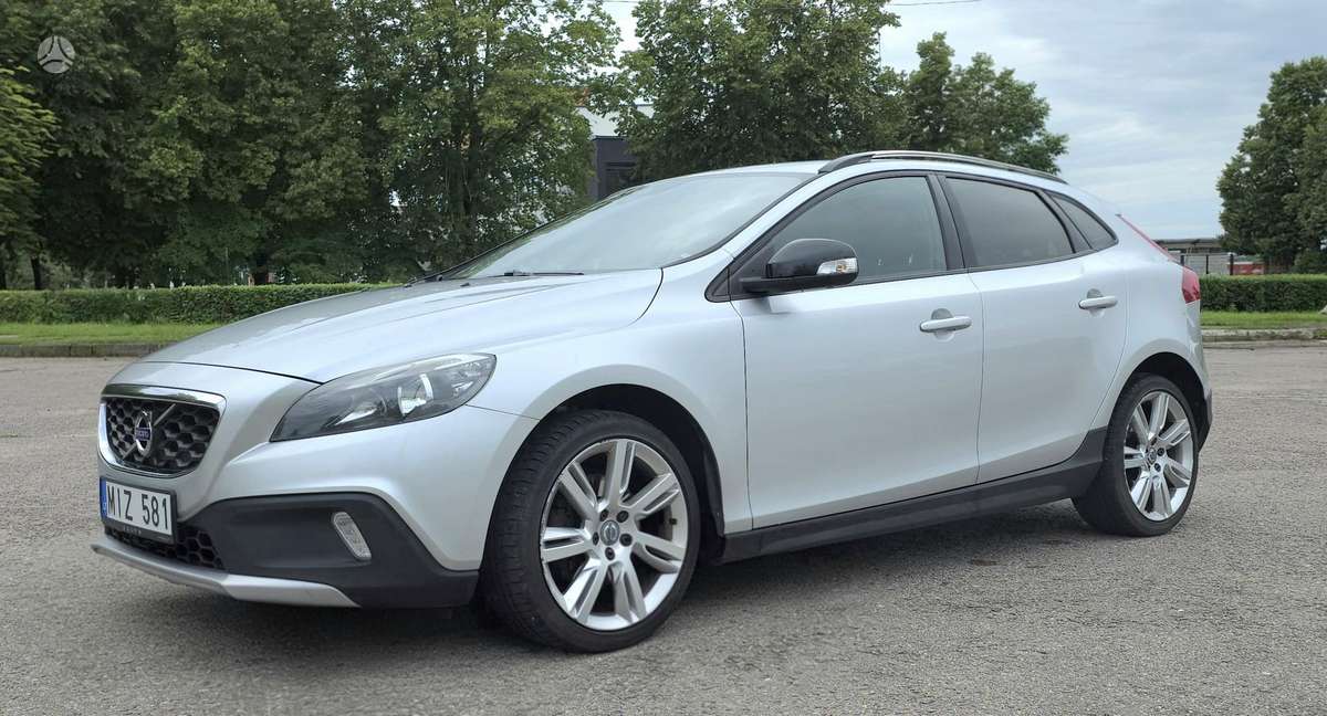 Volvo V40 Cross Country - 3