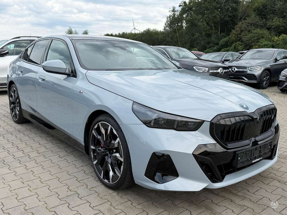BMW i5, sedanas