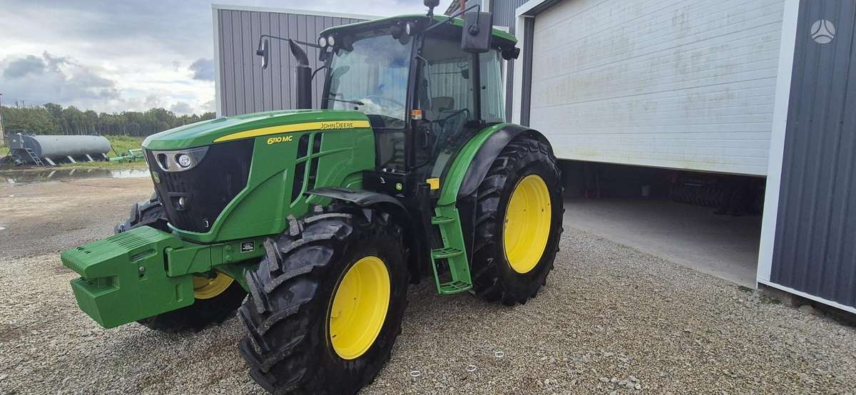 John Deere 6110MC, traktoriai