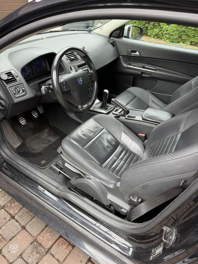 Volvo C30, 1.6 l., hatchback