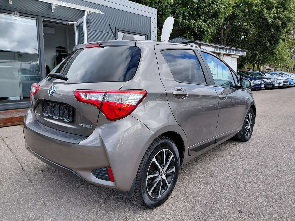 Toyota Yaris - 6