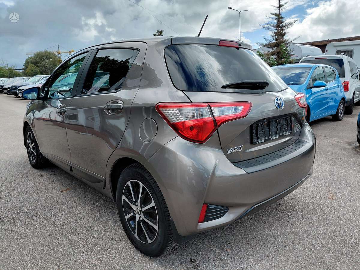 Toyota Yaris - 8