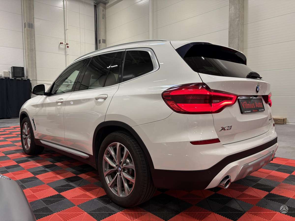 BMW X3, 2.0 l., off-road / crossover